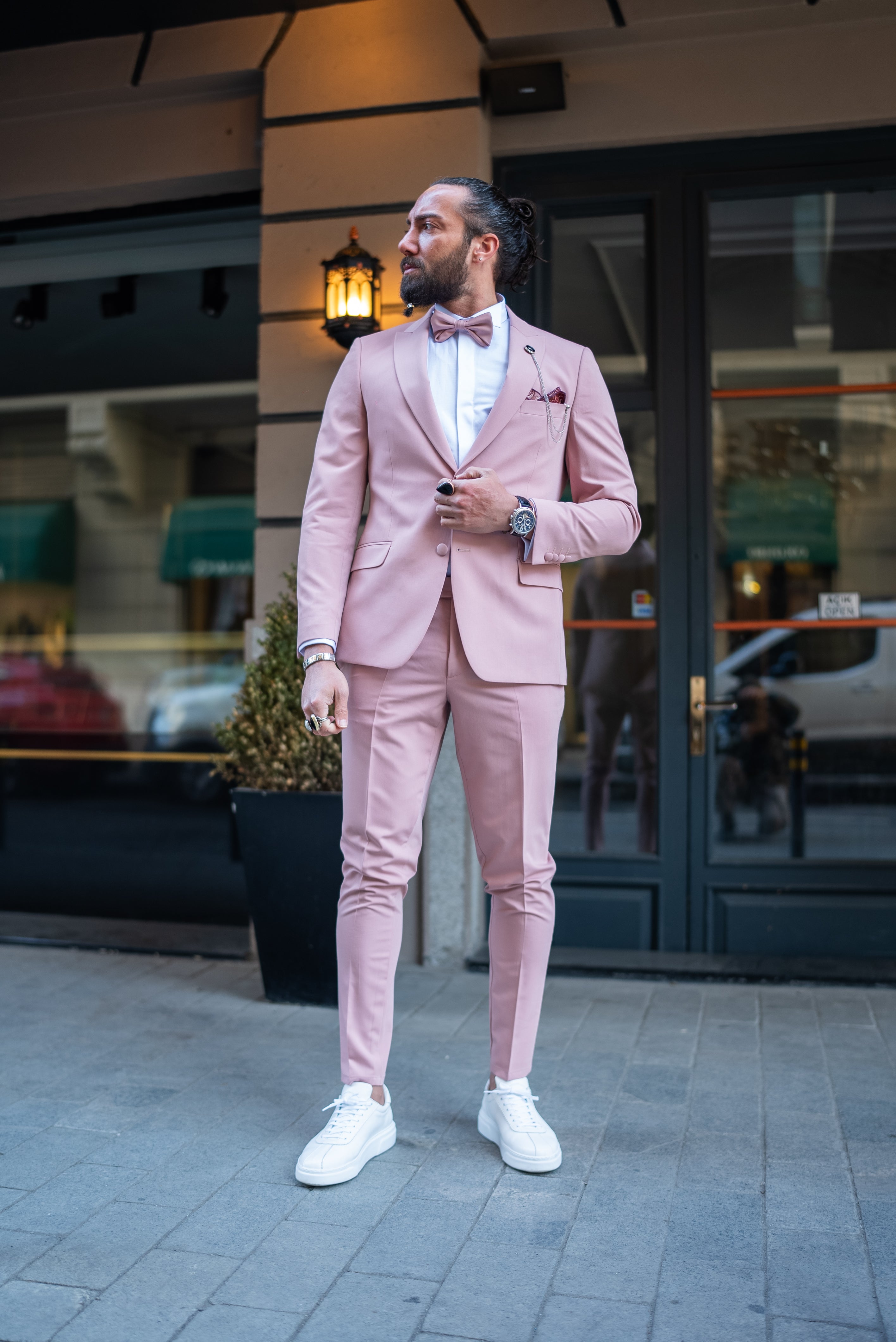 Bojoni Bath Slim Fit Pink Suit