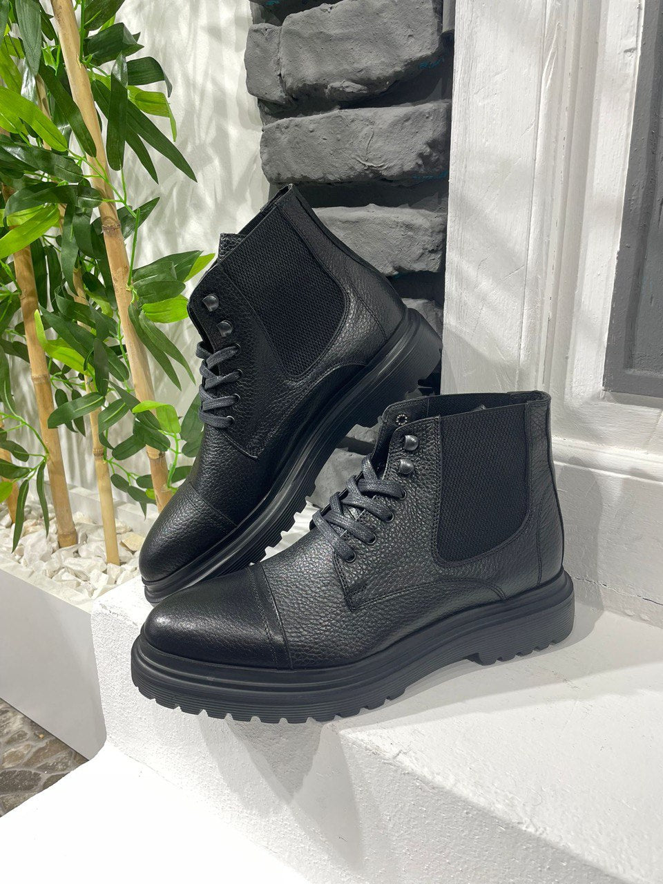 Bojoni Mayfair Black Leather Boots Shoes