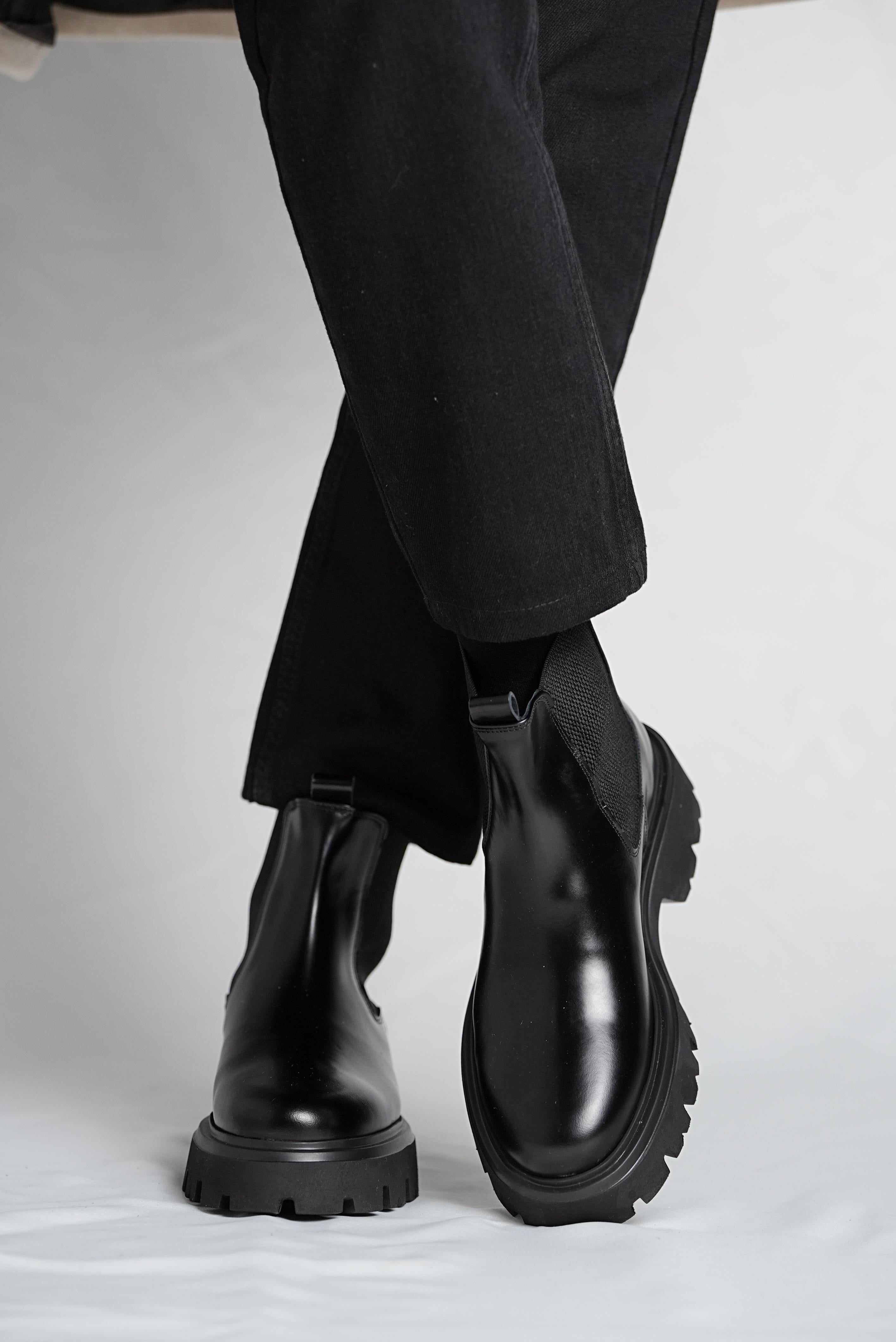 Bojoni Pineto Black  Leather Boots Shoes