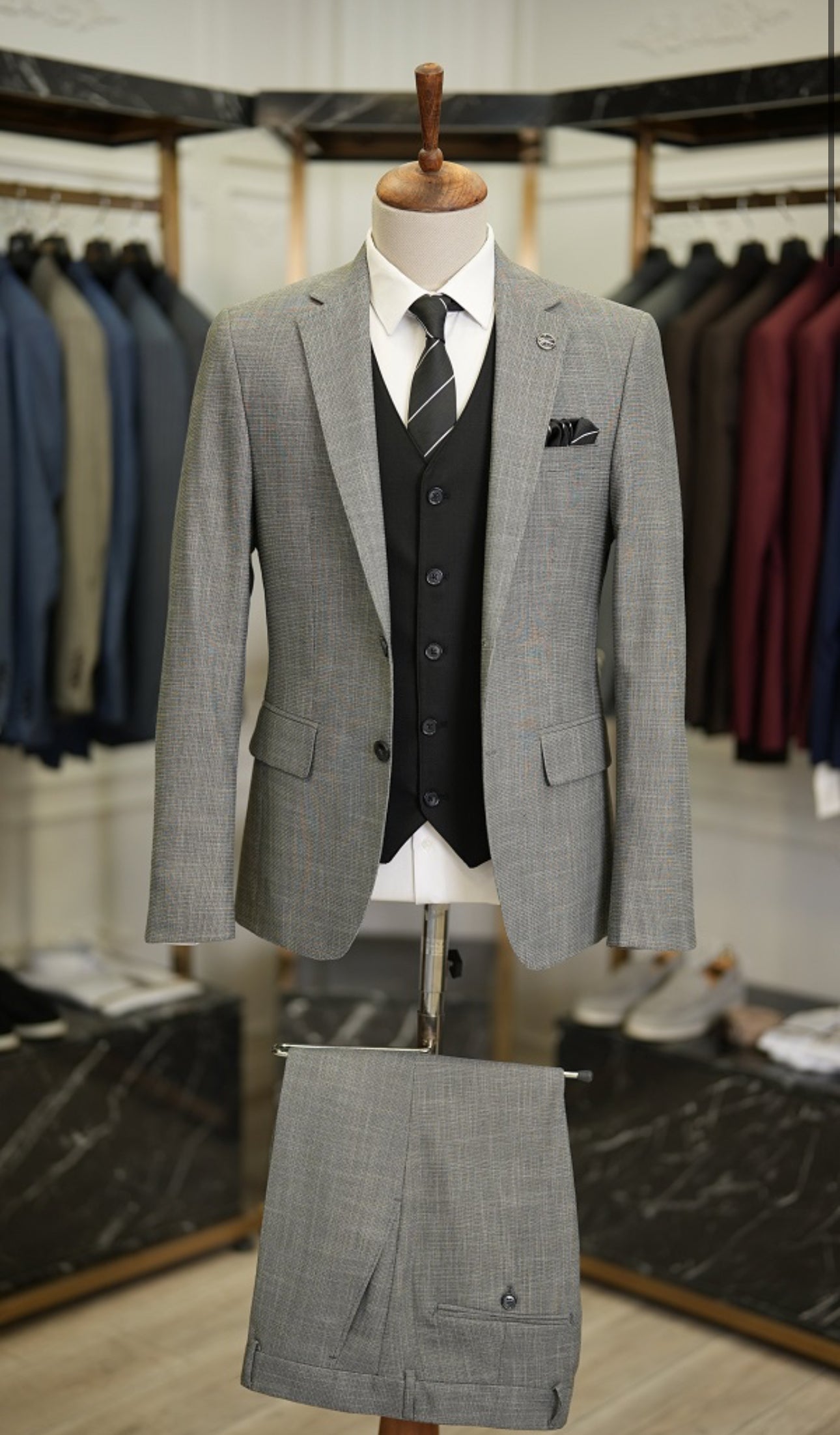 Bojoni Manly Gray Slim Fit Crosshatch Combination Suit