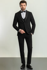 Load image into Gallery viewer, Bojoni Trivento Black Royal Classic Slim Fit Shawl Collar Suit Tuxedo
