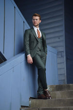 Load image into Gallery viewer, Bojoni Ravenna Slim Fit Green Wool Suit
