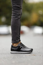 Load image into Gallery viewer, Bojoni Dover Black Mid Top Sneakers
