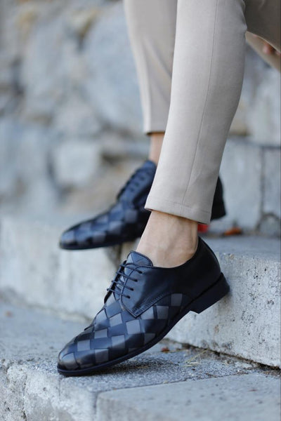 Louis Vuitton black derby dress shoes LV men's size 8