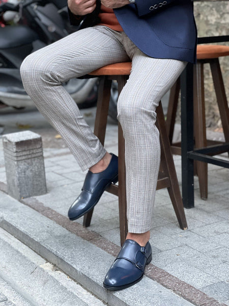 Beige Pants with Brown Dress Shoes Smart Casual Warm Weather Outfits For  Men After 50 (64 ideas & outfits) | Lookastic