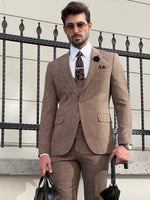 Load image into Gallery viewer, Bojoni Astoria Slim Fit Patterned Pointed Collared Camel Suit
