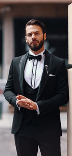 Load image into Gallery viewer, Bojoni Cagliari Black Slim-Fit Tuxedo 3-Piece
