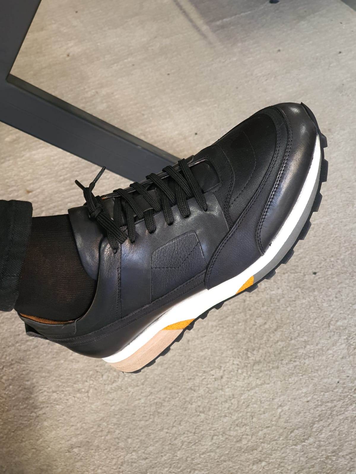Vicenza Laced Leather Shoes Black | BOJONI
