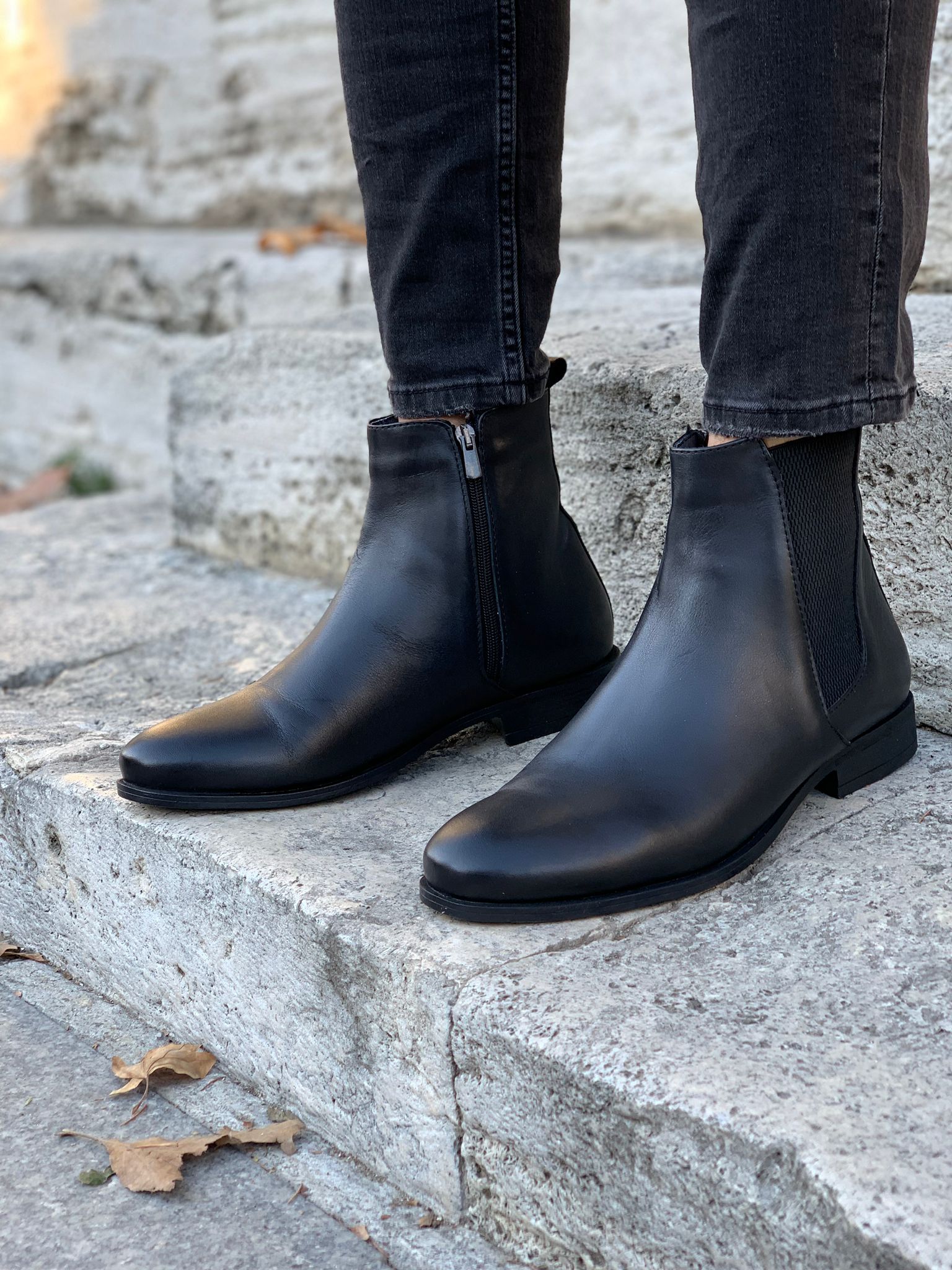 Mantoni Black Leather Chelsea Boots-baagr.myshopify.com-shoes2-BOJONI