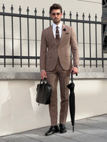 Load image into Gallery viewer, Bojoni Astoria Slim Fit Patterned Pointed Collared Camel Suit
