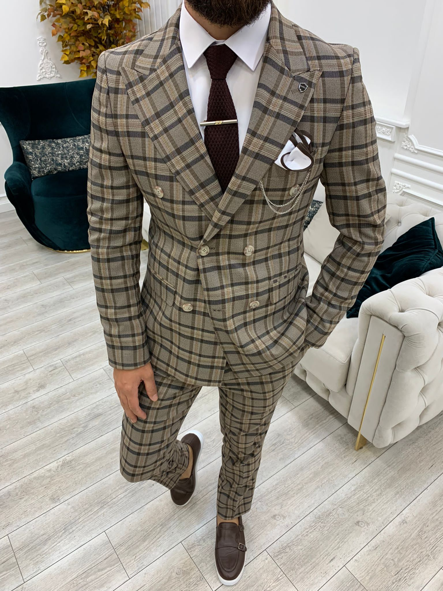 Plaid double deals breasted suit